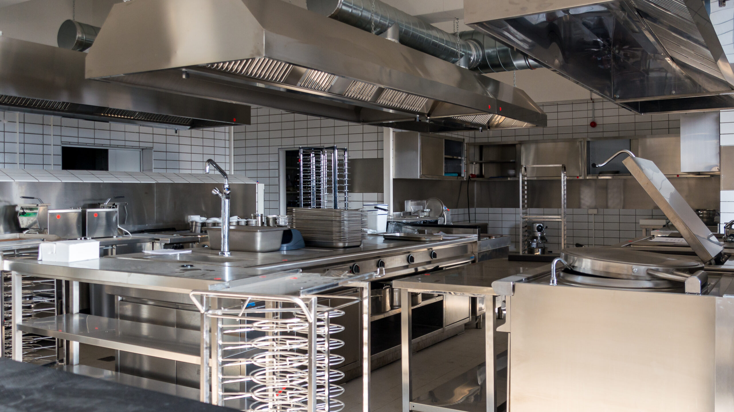 Benefits of Installing a Commercial Kitchen Exhaust Hood System